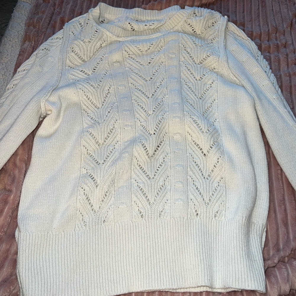 A new day brand sweater pull over